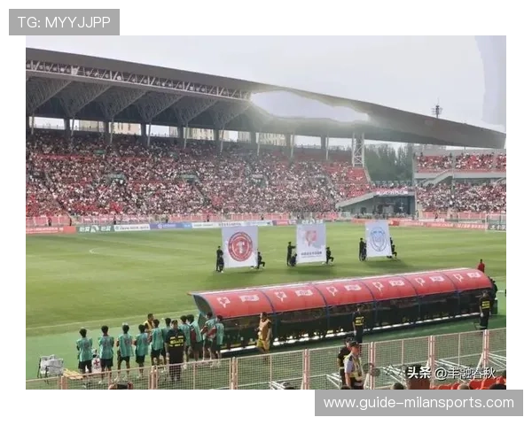 “足球文化艺术展在北京盛大开幕，丰富球迷文化生活”，足球文化创意秀