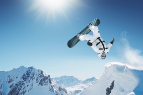 米兰体育网页版登陆-逆转神剧：欧洲赛场上的经典翻盘瞬间，欧洲比赛视频